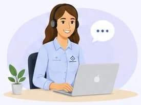 Conseillère Garantea Énergie, casque sur les oreilles, prête à répondre